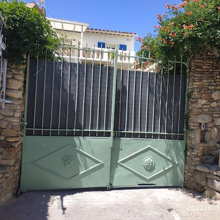 Appartement Centre Ville Du Boulou Pour 2 Adultes-2 Enfants- Check In 17H-21H--Juillet-Aout Reservation De 7 Jours Mini Le Boulou Bagian luar foto