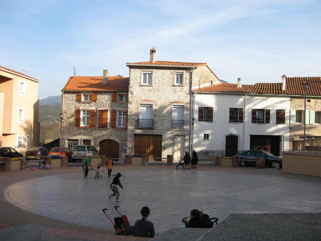 Appartement Centre Ville Du Boulou Pour 2 Adultes-2 Enfants- Check In 17H-21H--Juillet-Aout Reservation De 7 Jours Mini Le Boulou Bagian luar foto