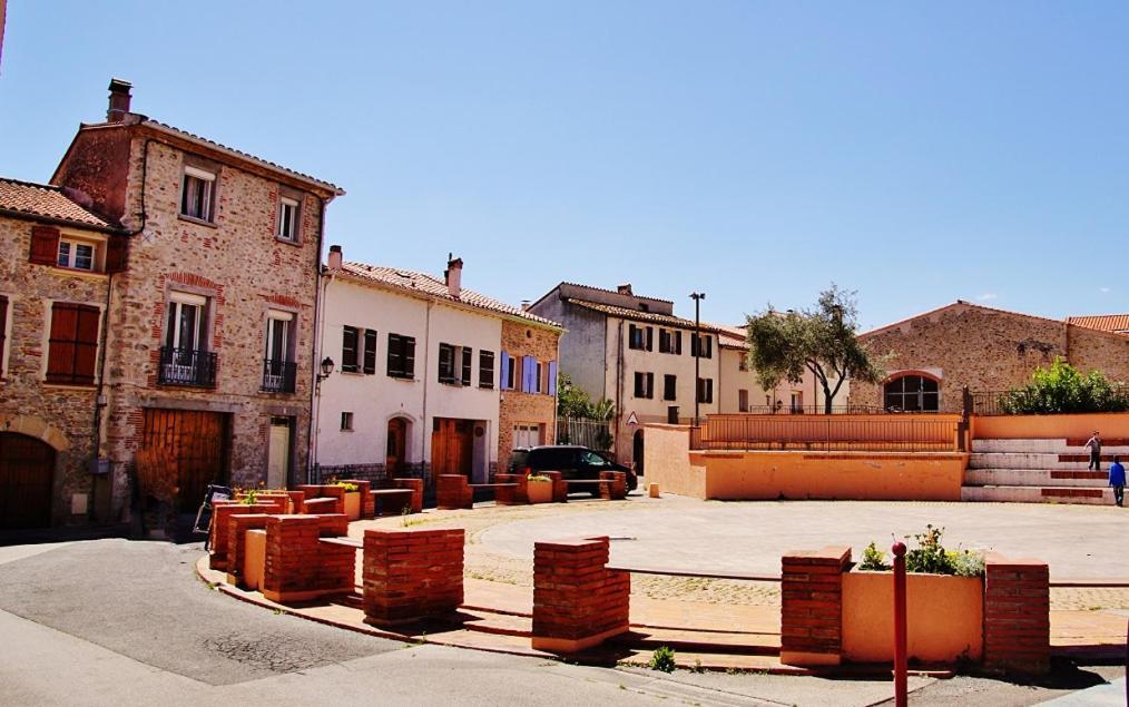 Appartement Centre Ville Du Boulou Pour 2 Adultes-2 Enfants- Check In 17H-21H--Juillet-Aout Reservation De 7 Jours Mini Le Boulou Bagian luar foto