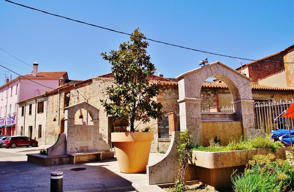 Appartement Centre Ville Du Boulou Pour 2 Adultes-2 Enfants- Check In 17H-21H--Juillet-Aout Reservation De 7 Jours Mini Le Boulou Bagian luar foto